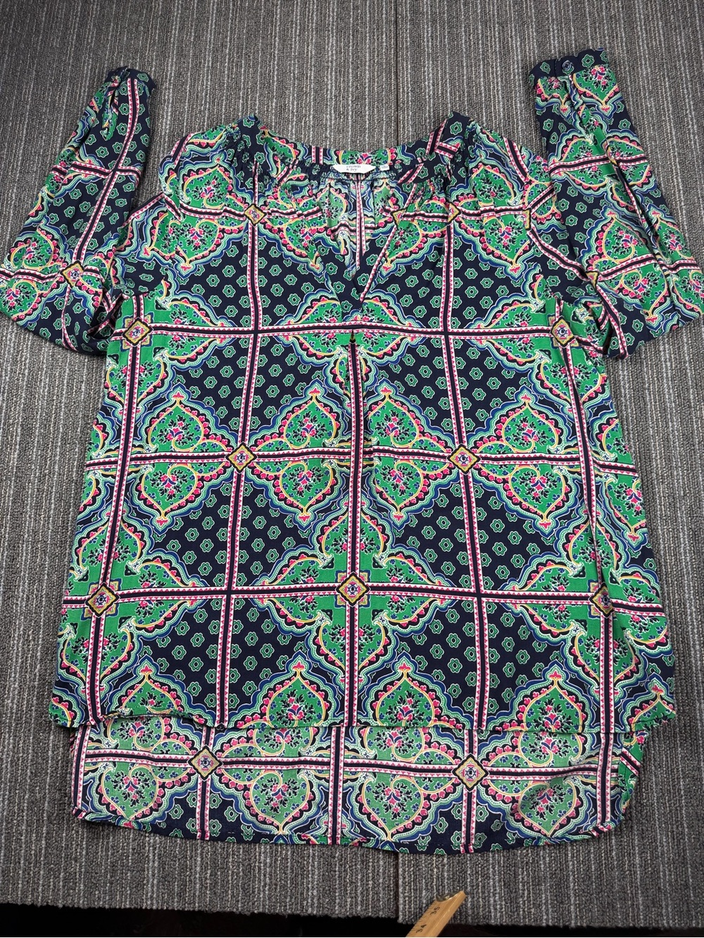 crown & ivy Navy Green Pink Geometric Printed Blouse High Low Hemline